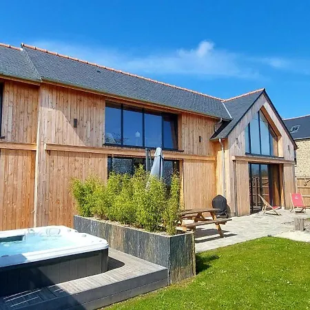 Dom wakacyjny Les Grands De Cancale, De Charme Avec Jacuzzi